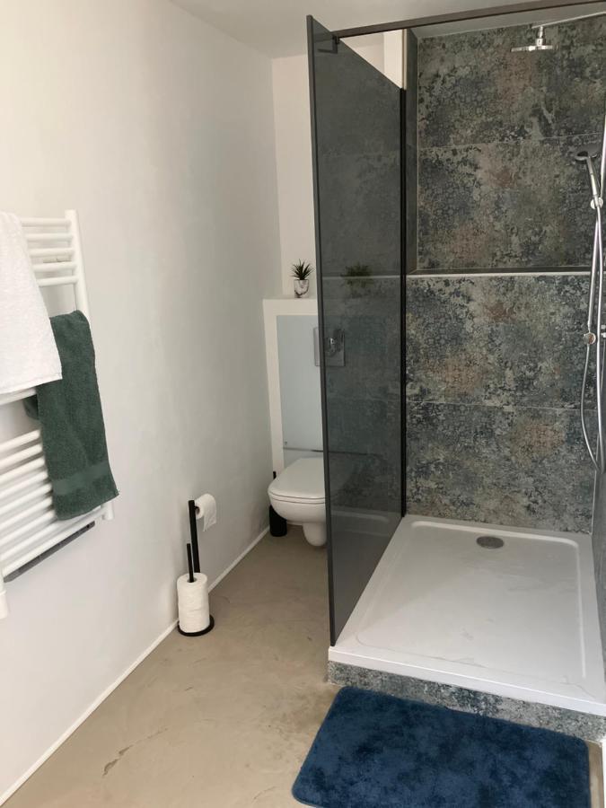 Chambre Avec Petit-Dejeuner En Provence Luberon La Tour-dʼAigues Exterior foto