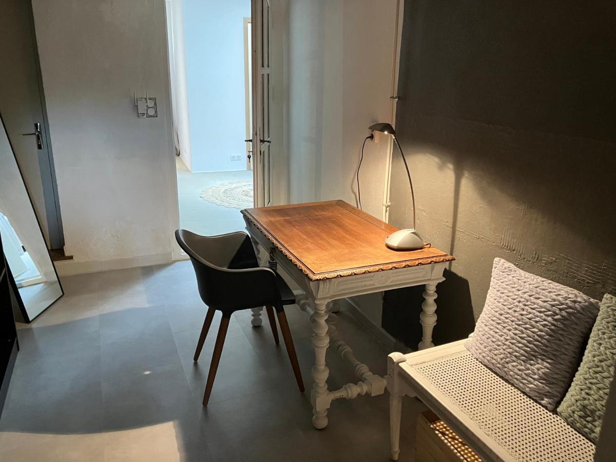 Chambre Avec Petit-Dejeuner En Provence Luberon La Tour-dʼAigues Exterior foto